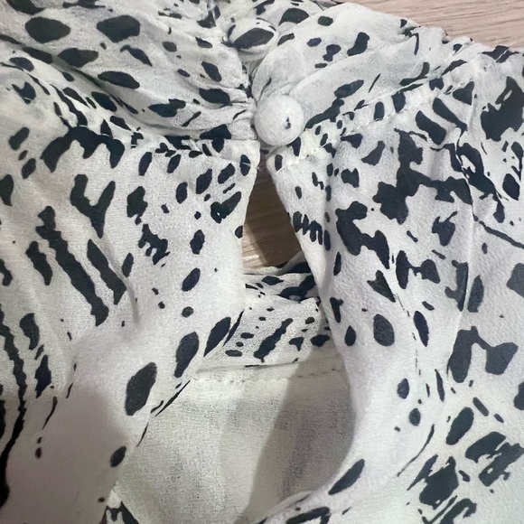 Zara White and Black Print Mock Neck Crop Top Size XL - Picture 8 of 10